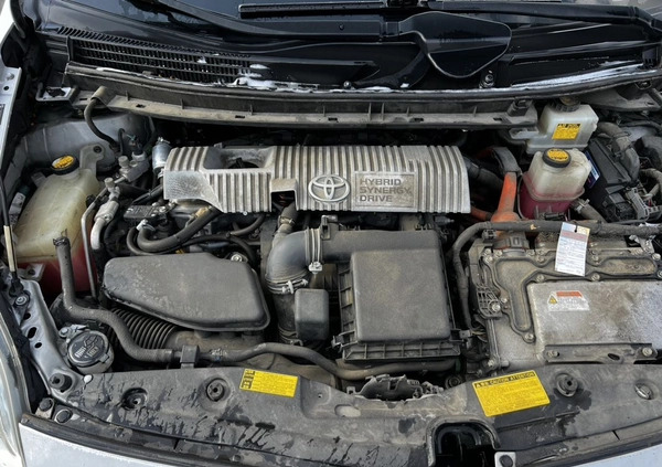 Toyota Prius cena 35000 przebieg: 340000, rok produkcji 2010 z Wołomin małe 56